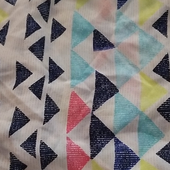 Under/Wilfred silk geo tank top aritzia - Picture 4 of 6